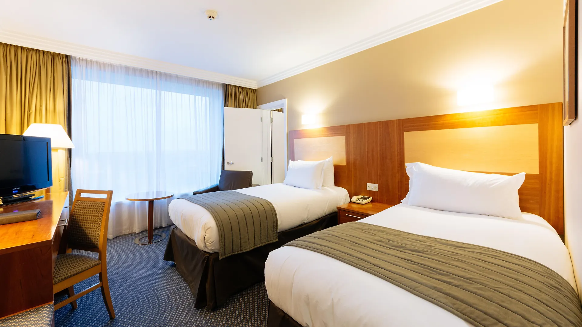Hotel Sofitel London Gatwick Horley 4*,  Reino Unido